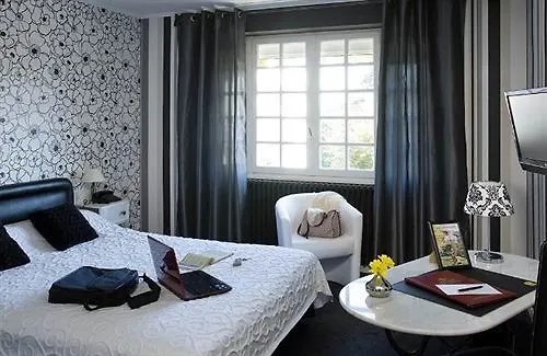 Hotel Logis La Thomasse Aurillac