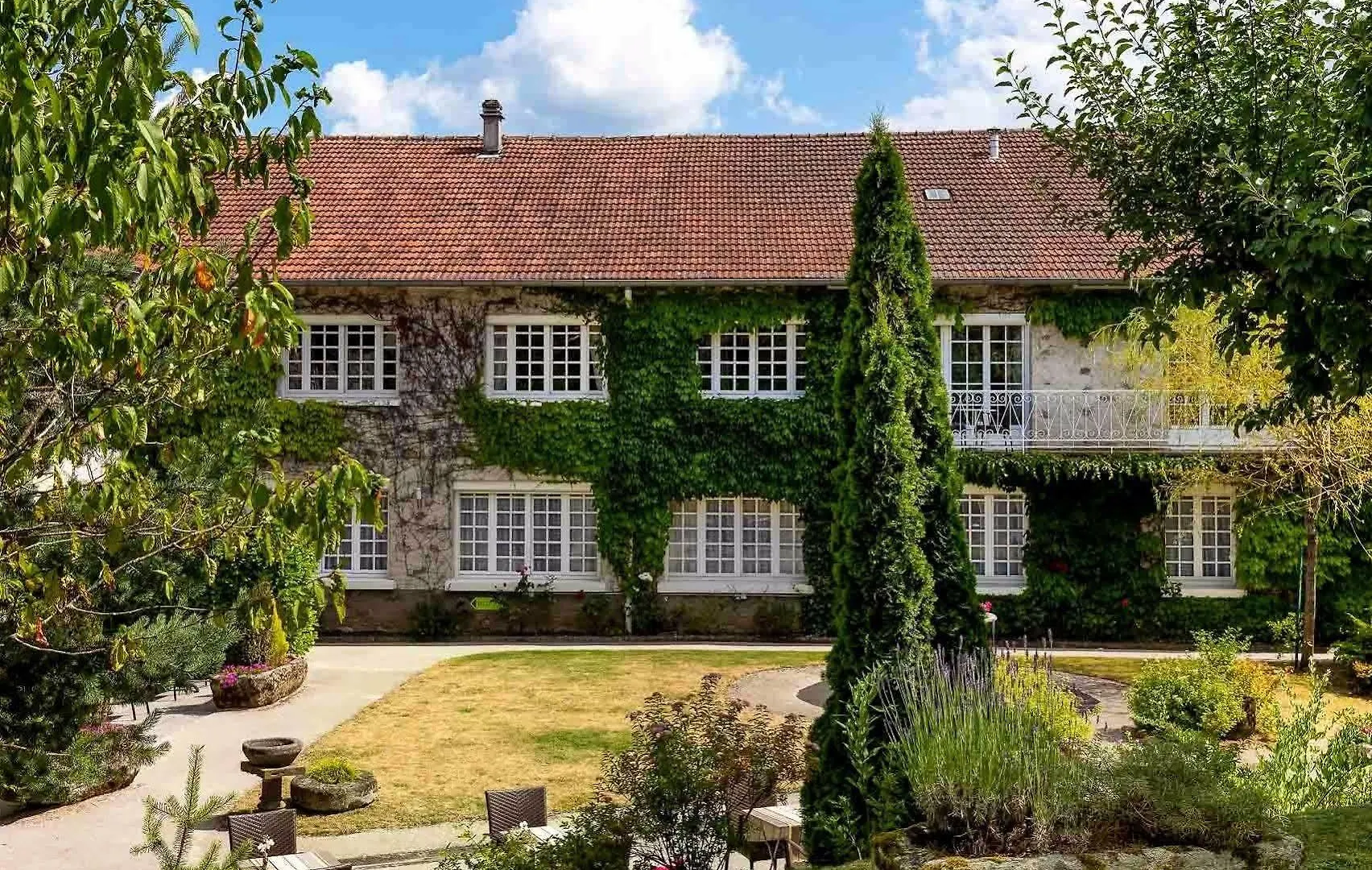 Hotel Logis La Thomasse Aurillac 3*,