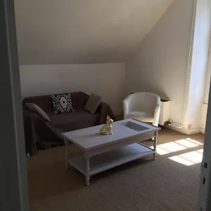 Appartement Marie Maurel 2 Eme étage Et Sa Pizza Offerte, Aurillac